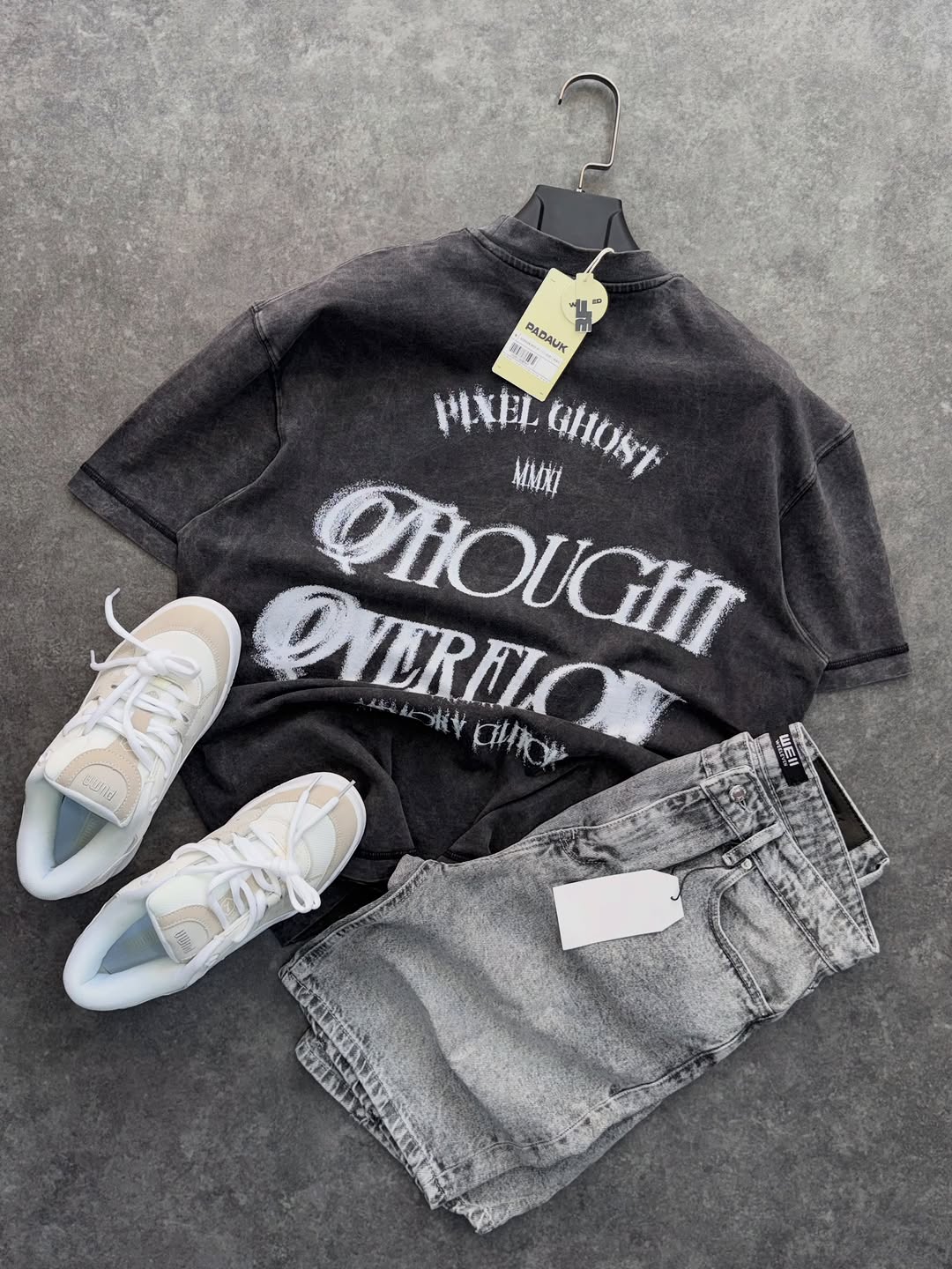 T-shirt Streetwear + Short Jeans