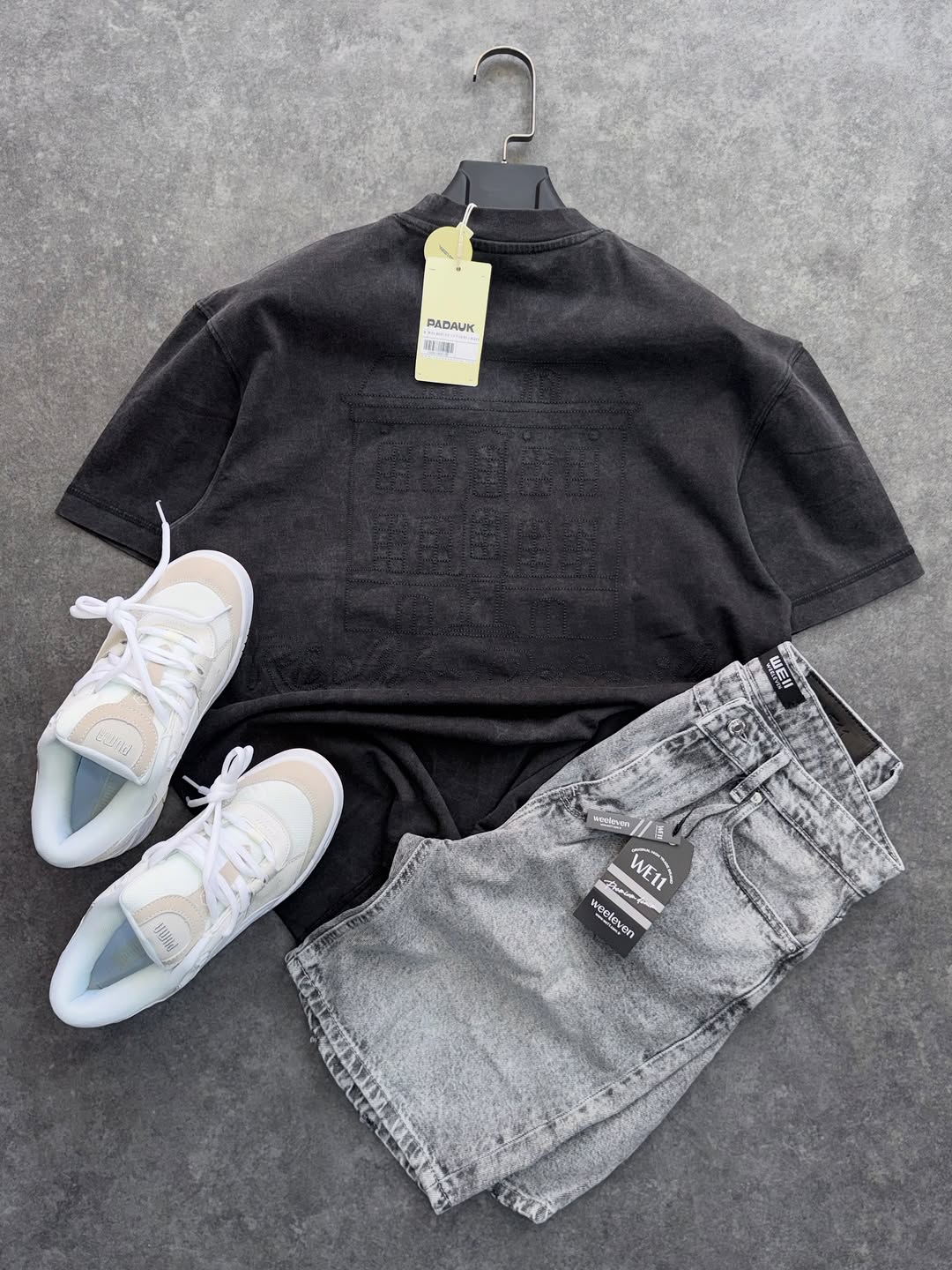 T-shirt + Short Jeans Normal